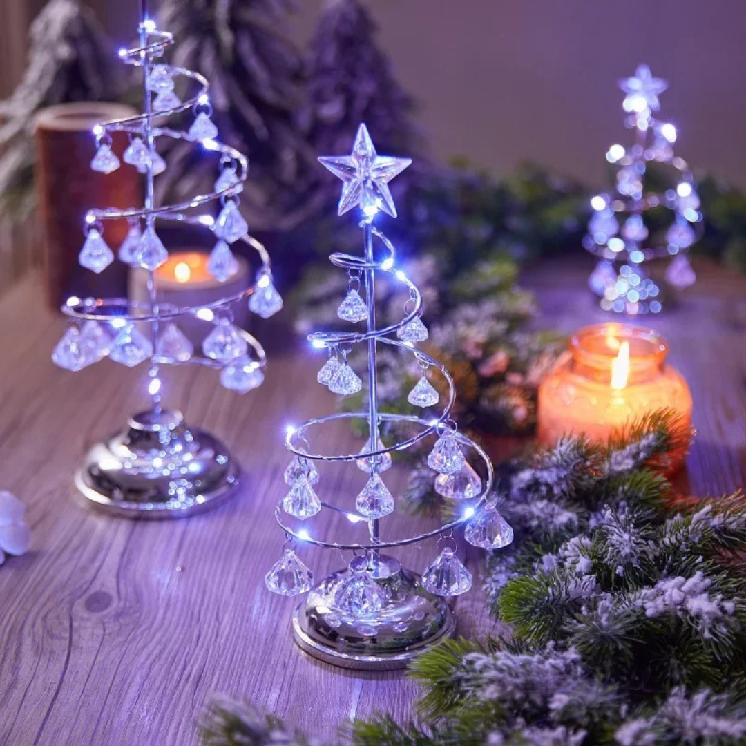 Árvore de Natal em Metal Iluminada com Luzes e Pingentes