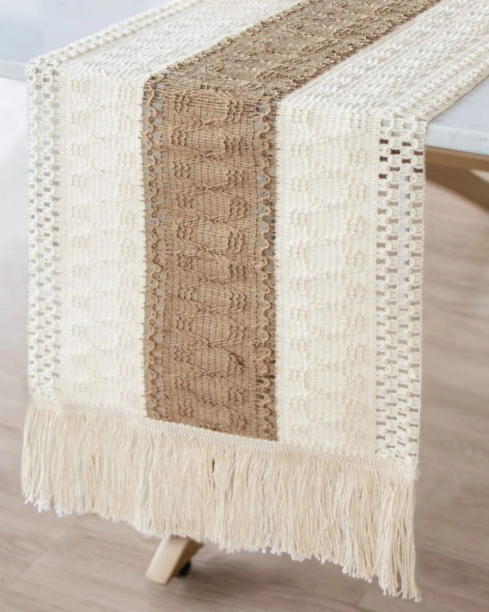 Caminho de Mesa Boho em Algodão Crochê Decoração Rústica e Moderna