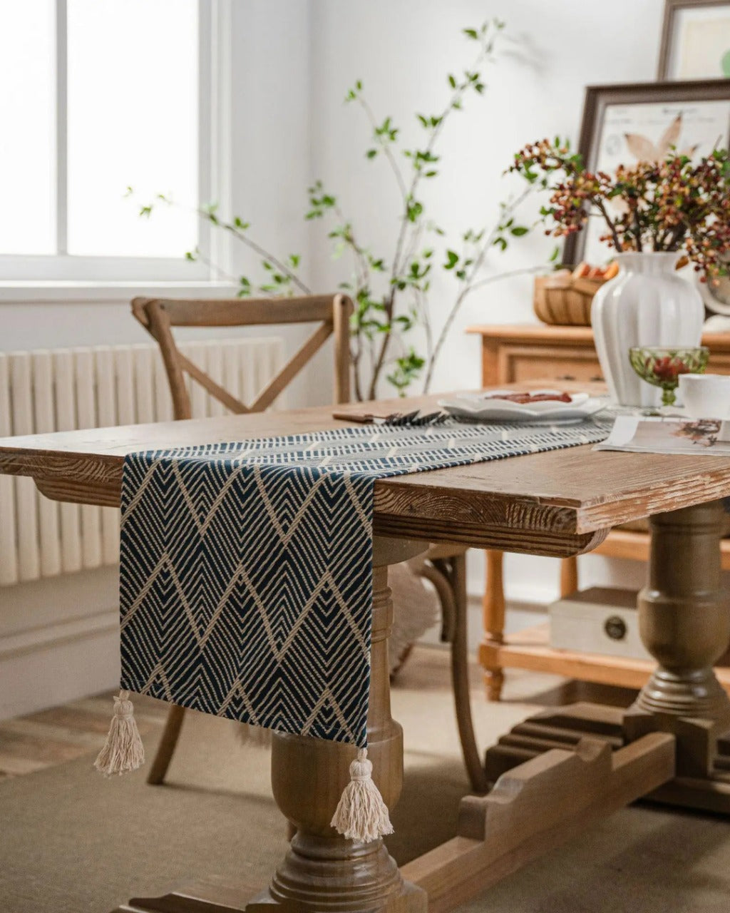 Caminho de Mesa Geométrico em Jacquard com Borla para Decoração
