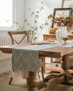 Caminho de Mesa Geométrico em Jacquard com Borla para Decoração