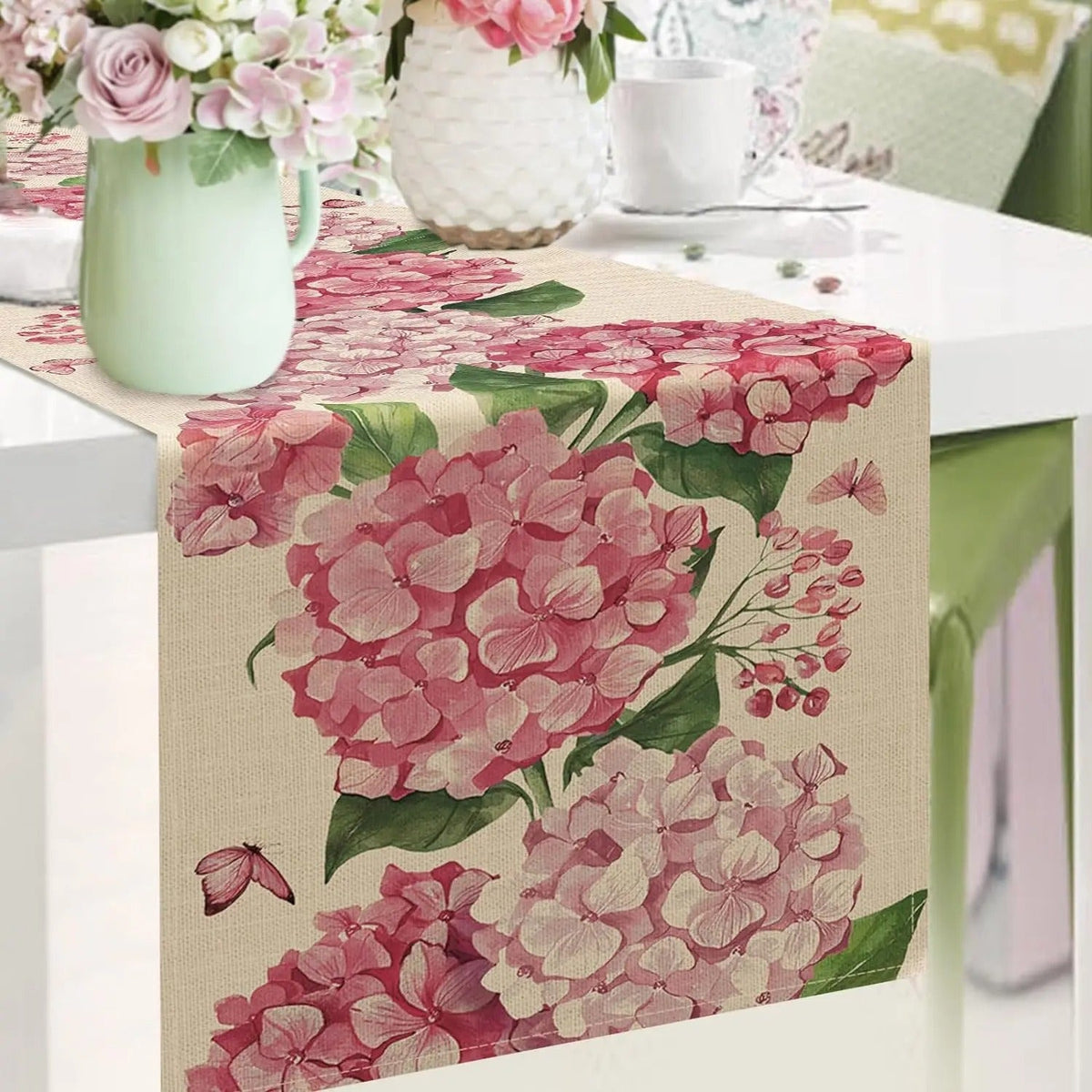 Caminho de Mesa de Linho com Estampa Floral de Hortênsia e Borboletas