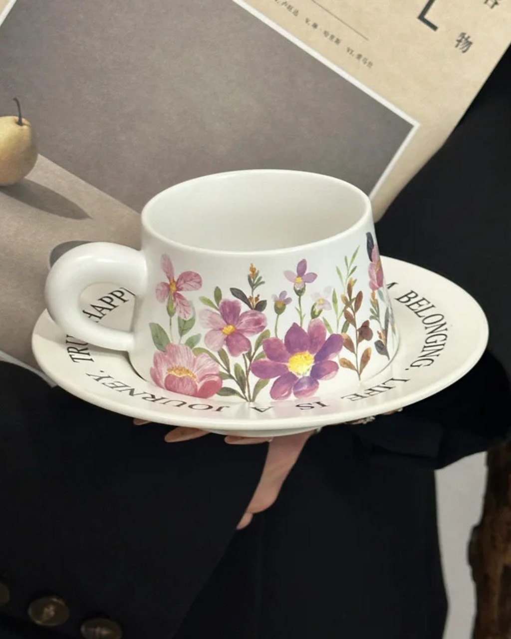 Conjunto de Pires e Caneca de Cerâmica
