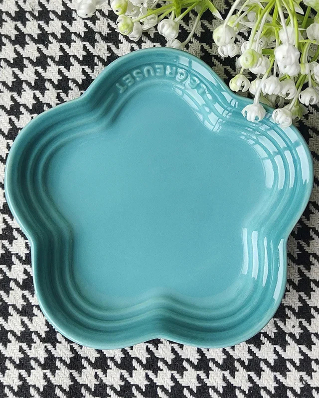 Prato Pequeno de Cerâmica Flor de Ameixa 14cm Estilo Francês para Sobremesas e Molhos