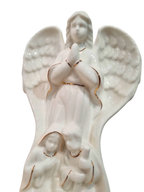 Sagrada Família com Anjo em Porcelana com Led 26 x 11 cm