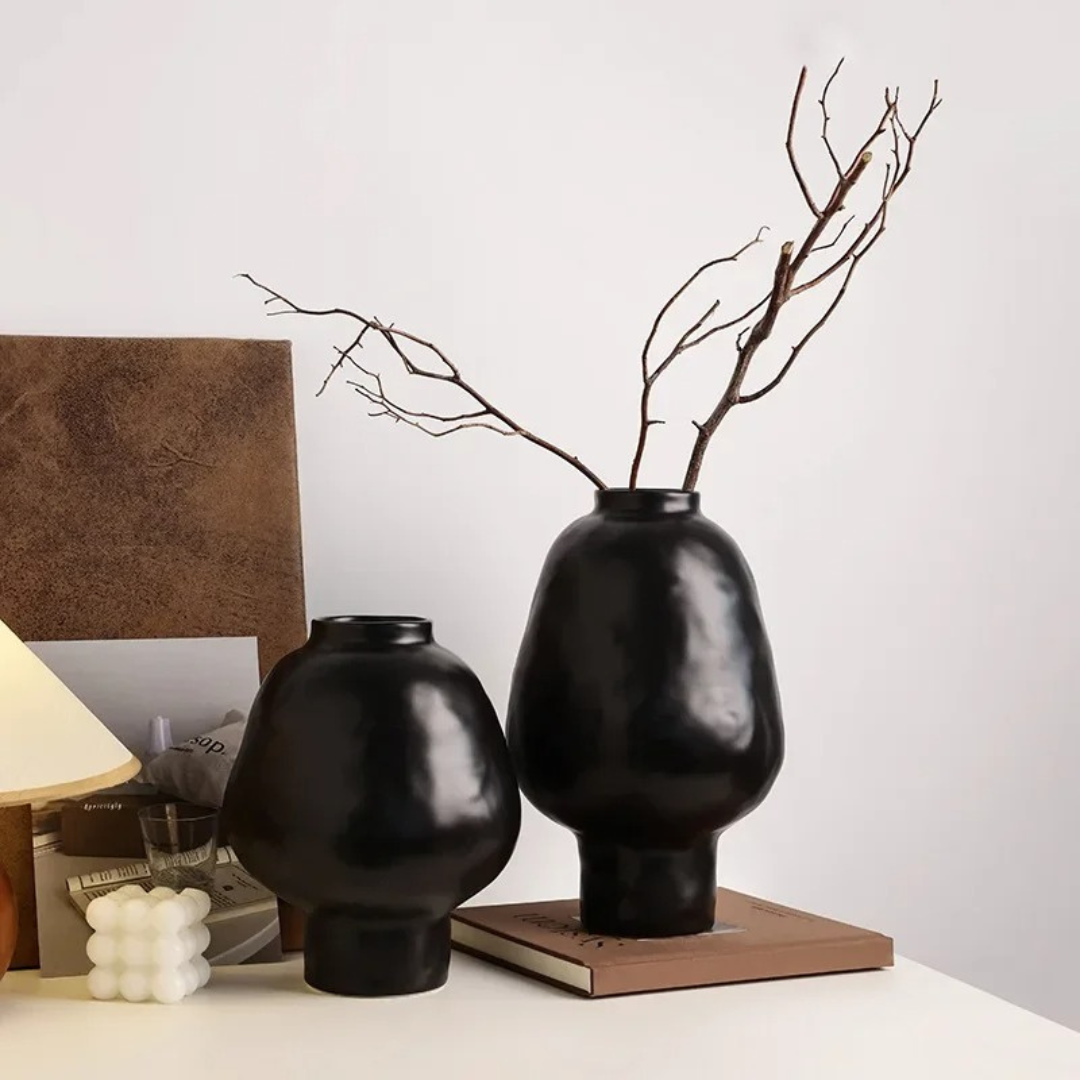 Vaso de Cerâmica com Padrão de Martelo